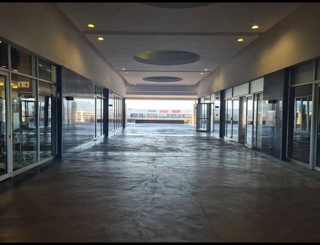 37M² RETAIL TO LET IN BRACKENFELL CENTRAL